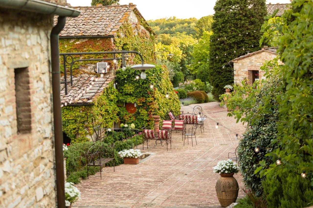 Hotel Borgo Vescine à Radda in Chianti Extérieur photo